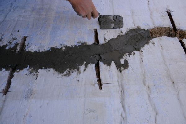 Concrete Fissure Repair Service